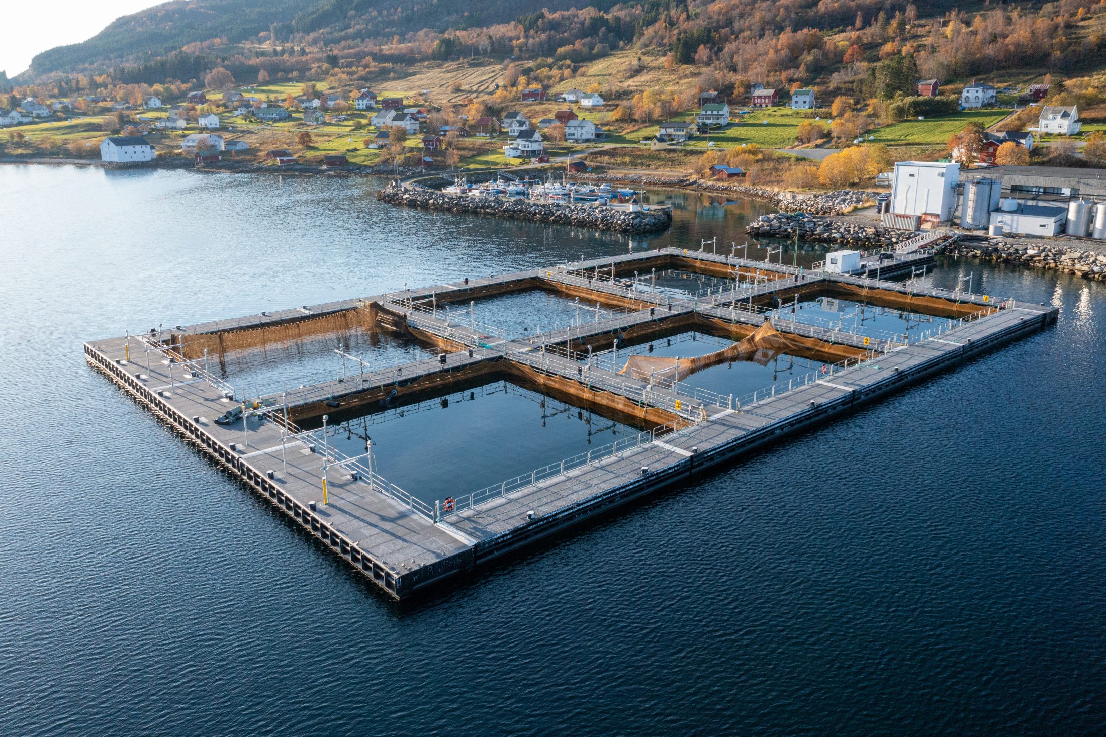We manufacture and supply products and services to the fish farming and aquaculture industries, designed in close cooperation with our customers.