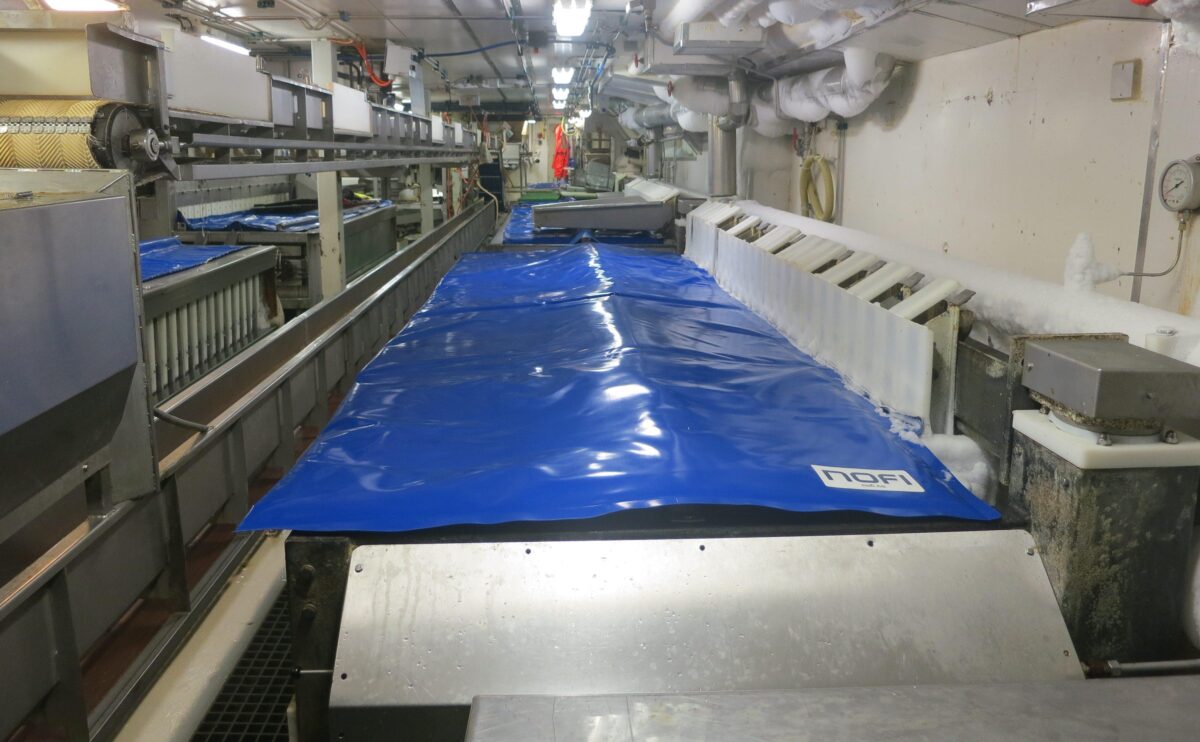 Plate freezer tarpaulin